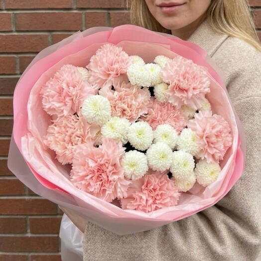 Букет из необычной хризантемы и диантусов🌺