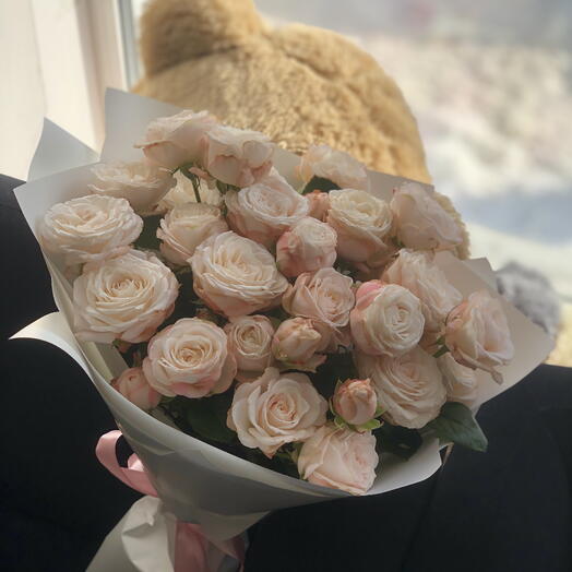Мини букет кустовых роз