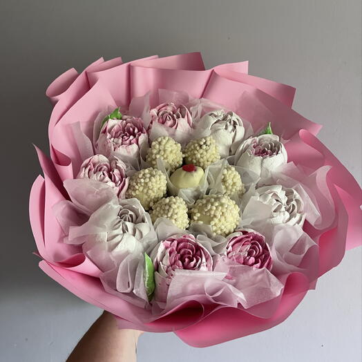 Букет из зефира и клубники