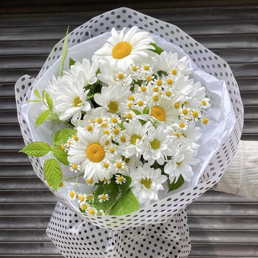 Букет с ромашками