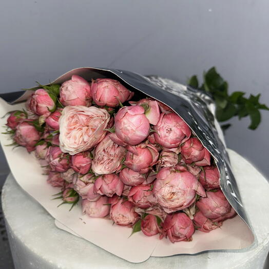 Роза кустовая розовая (Vip Roses-пачка 10 шт)