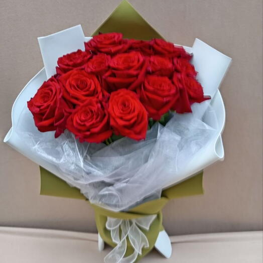 15 Roses in premium textile design