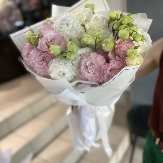 Букет шикарной сезонной эустомы,элегантно и ооочень нежно 💕