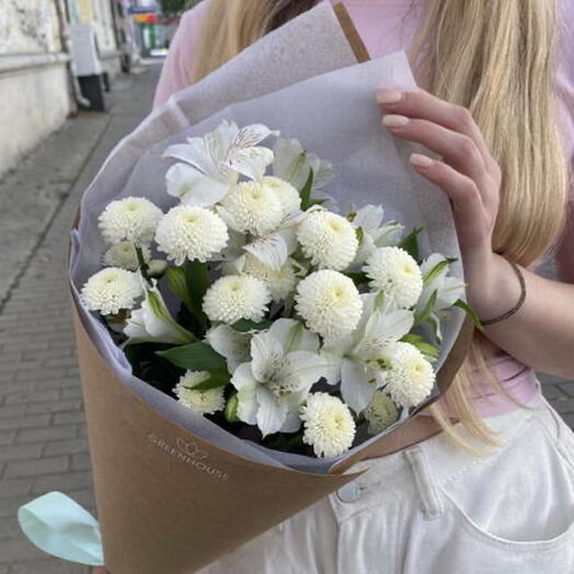 Летний букет комплимент с ньютоном и альстромерией 🌼