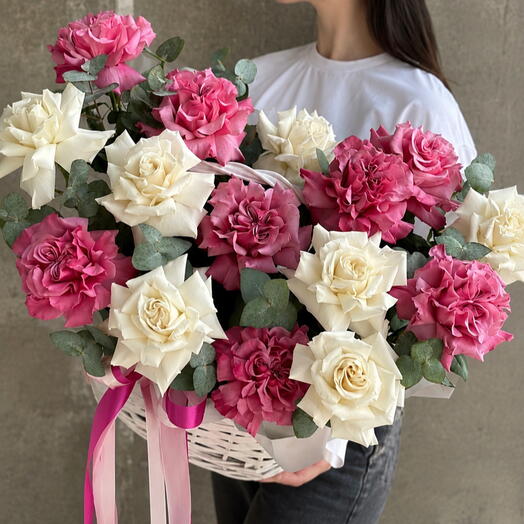 Корзина из французских роз