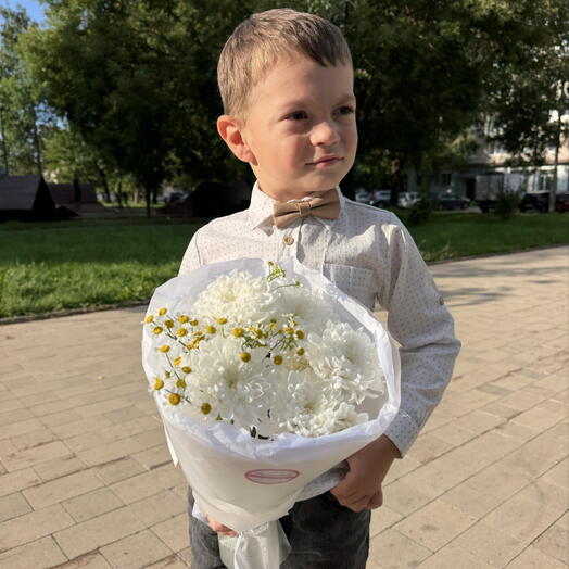 Букет хризантема с ромашкой