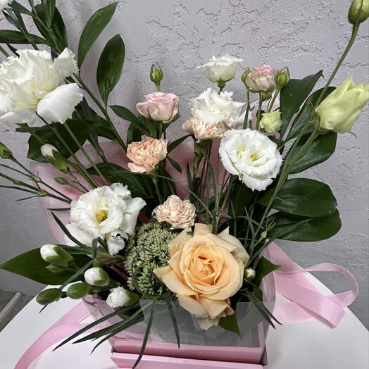 Композиция -французская роза ,Dianthus и эустома