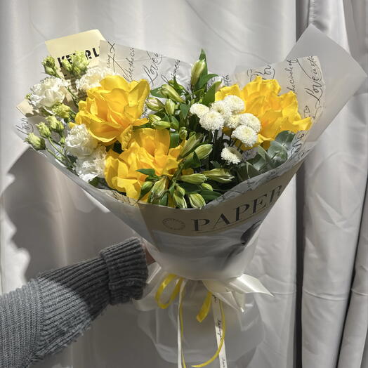 Яркий букет с французской розой 💛