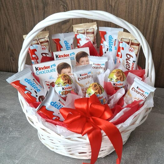 Корзина с конфетами