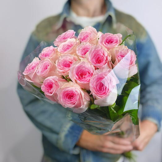 Пачка розовых роз Roselle Китай 15 шт