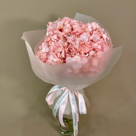 Букет из пяти розовых гортензий Fairy Tale Bloom
