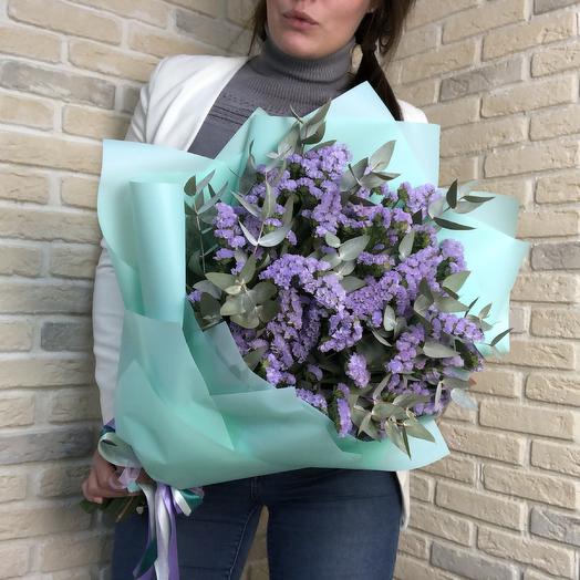 Статица с эвкалиптом в небесной упаковке