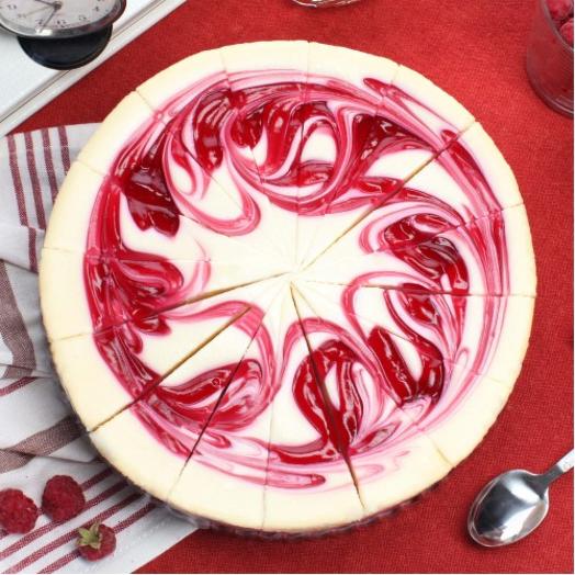 New York Cheesecake with raspberry Premium