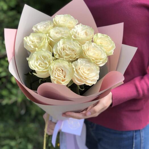 11 rosas blancas