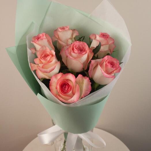 Нежные розы 7 шт