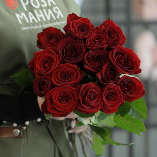 15 Роз Ред Наоми 60 см