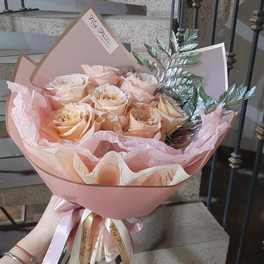 A compliment from roses