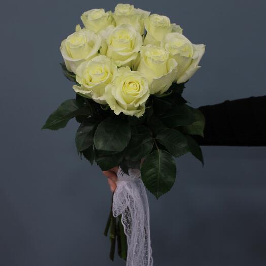 9 rosas blancas