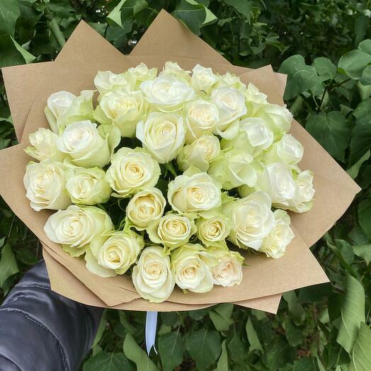 Bouquet of 35 white roses mixed