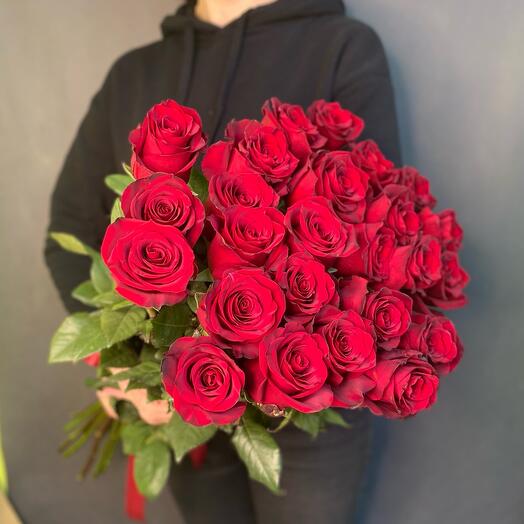 25 red Roses