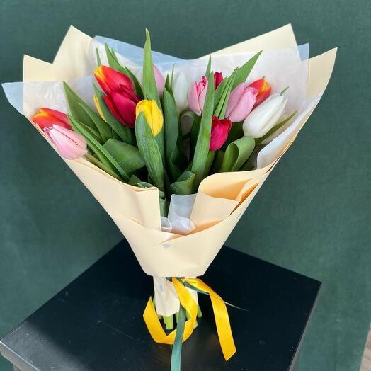 15 тюльпанов