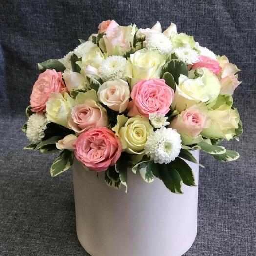 Delicado arreglo de rosas