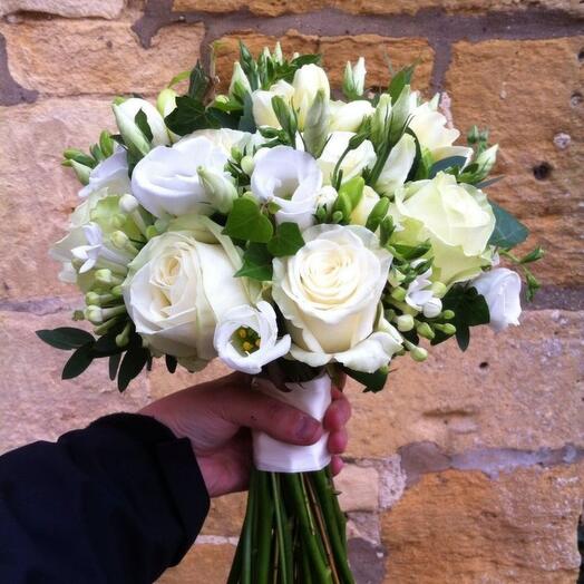 Bride's bouquet 11