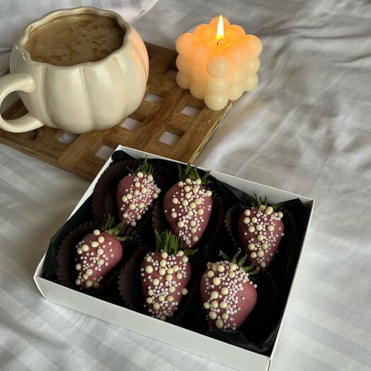 XS-box | 6 strawberry covered chocolate | 6 клубник в шоколаде