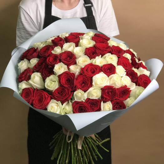 Микс розы 40-50см 101 шт в ДЕКОРАТИВНОЙ БУМАГЕ