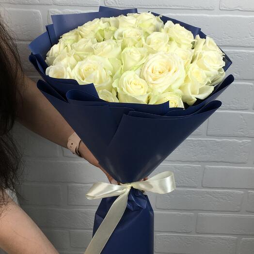 Ramo de Angel Blancanieves de 25 rosas blancas