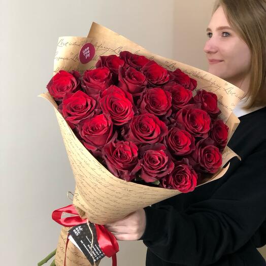 Розы красные классический букет 21 бутон