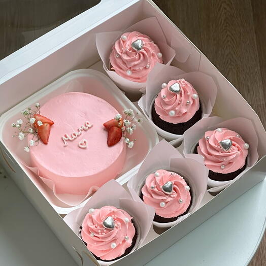 Набор с бенто тортом и капкейками маме