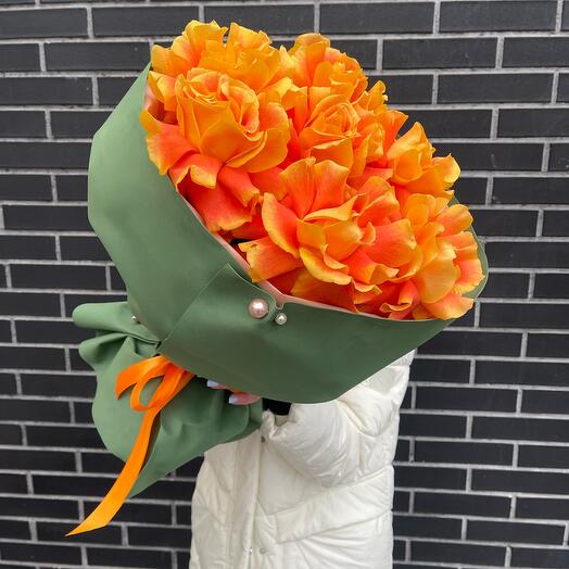 Autumn bouquet with Ecuadorian rose