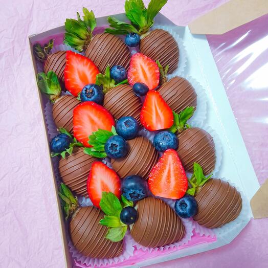 "Наслаждение" клубника в шоколаде, Chocorabbit