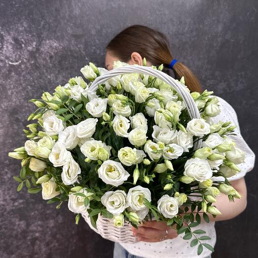 Eustoma flower basket