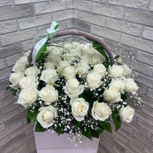 Корзина с цветами 🌸