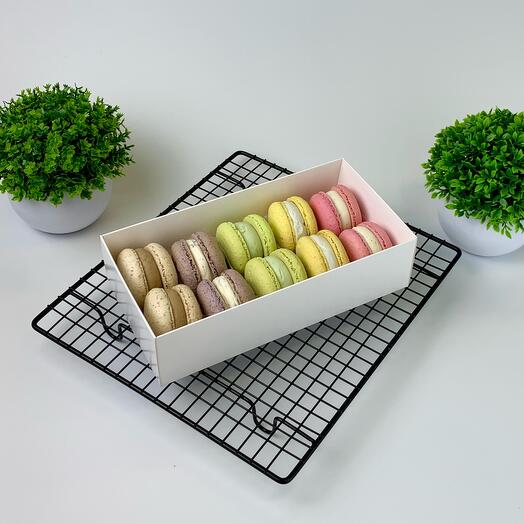 Набор ассорти макарон (10 штук, 5 вкусов)