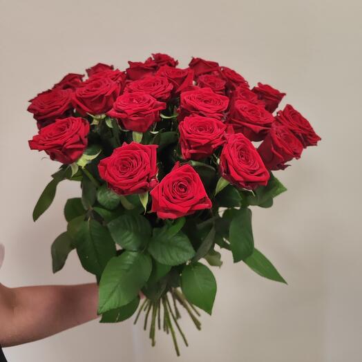 Букет из 25 красных роз