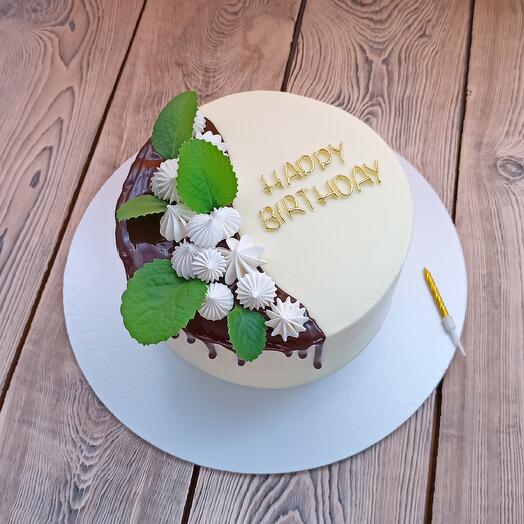 Торт 2 кг на день рождения с золотой надписью Happy Birthday
