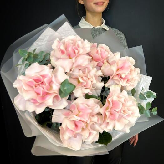 Букет «Нежные объятия» с французской розой