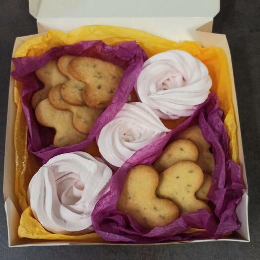 Set de malvaviscos con galletas de lavanda
