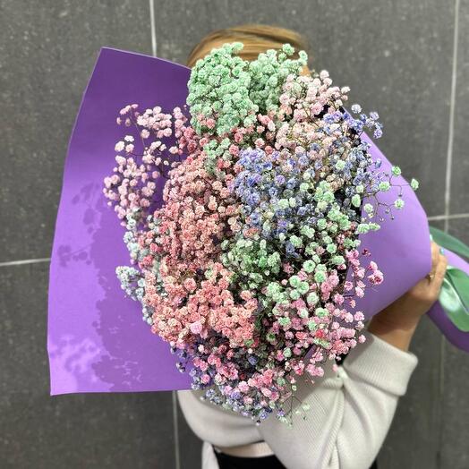 Стойкий букет из гипсофилы