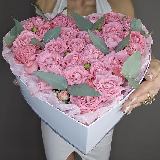 Коллекция "Love is..." Цветы в коробке сердце из кустовой розы Барбадос с эвкалиптом "Сердце не обманет"