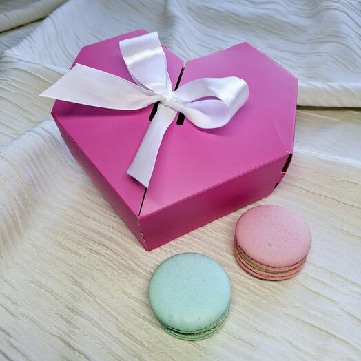 Macaroon set 12pcs corazón fucsia