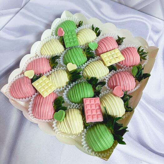 Клубника в шоколаде Rainbow Choco