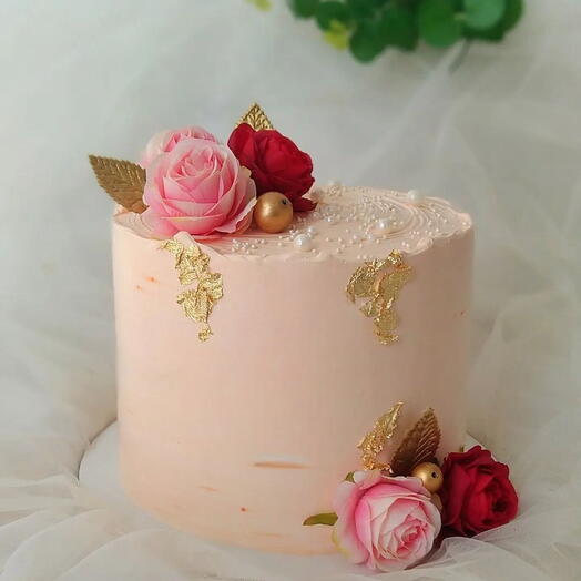 Womens day premium flower cake