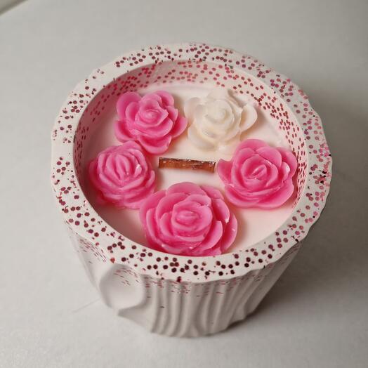 Ароматическая свеча "Цветочные фантазии" в гипсовой подставке