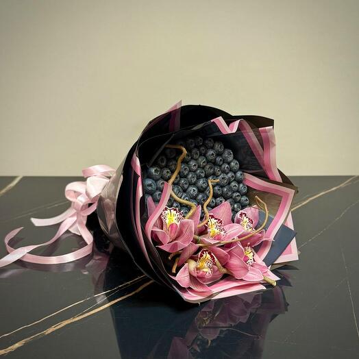 Букет из голубики и орхидея, Ягодный букет