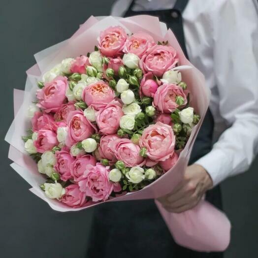 Пионовидная кустовая роза 💕