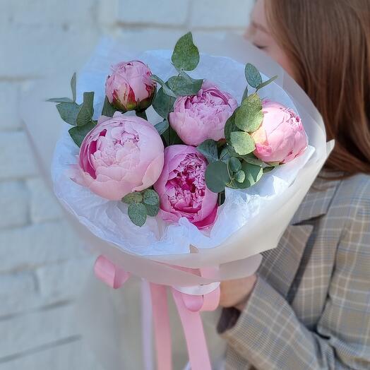 Монобукет из 5 пионов ️
